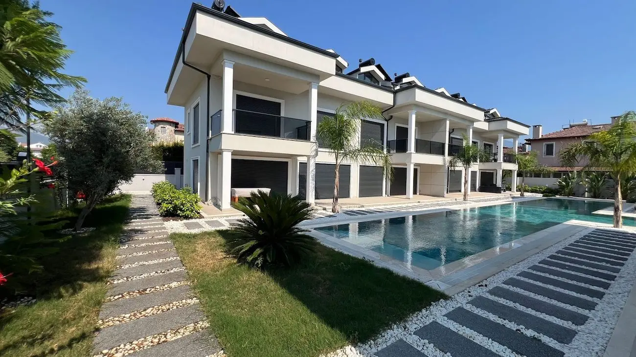 Homes in Calis